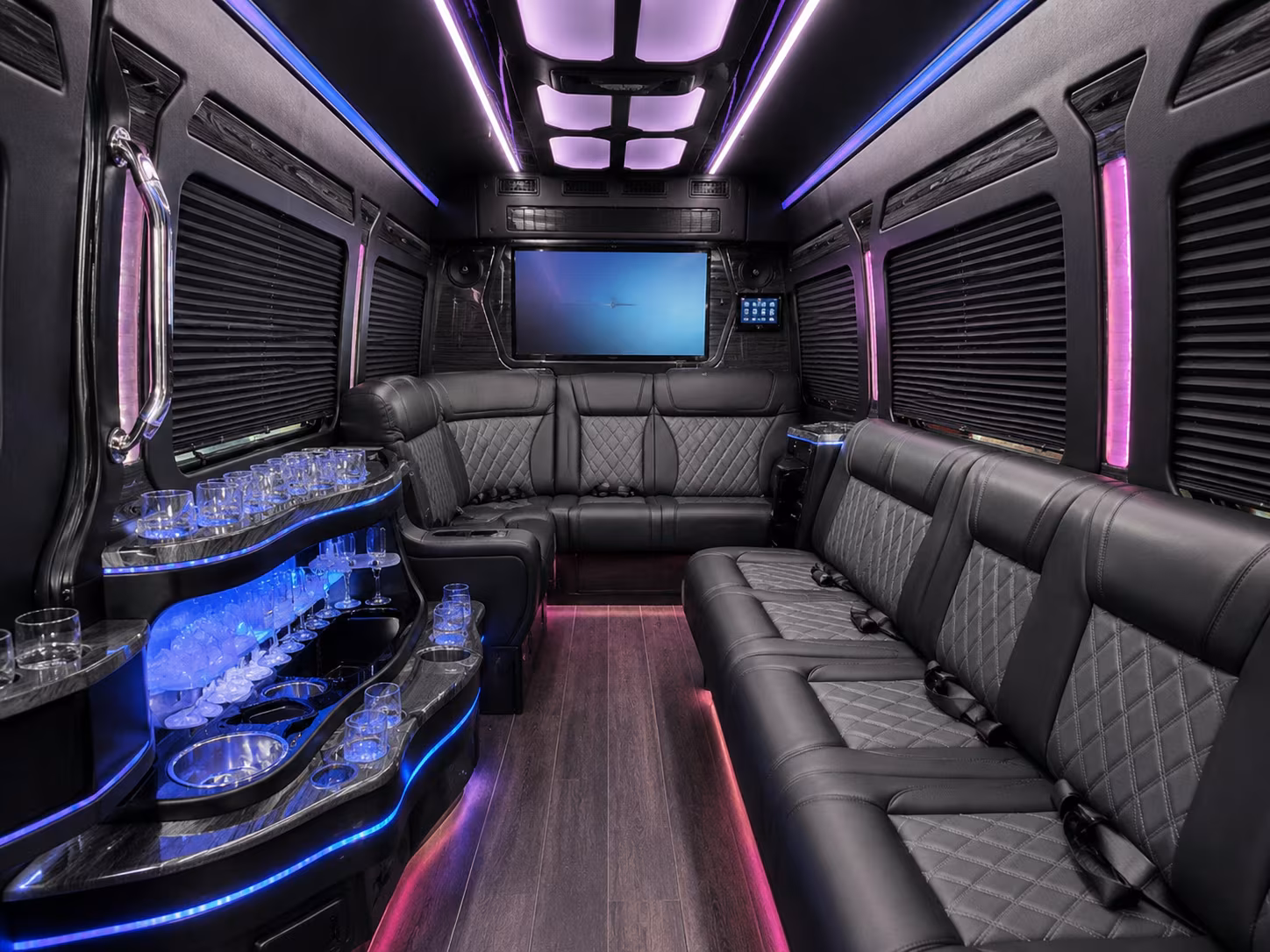 airport shuttle buses to hotels resorts and vacation rentals across mount pleasant