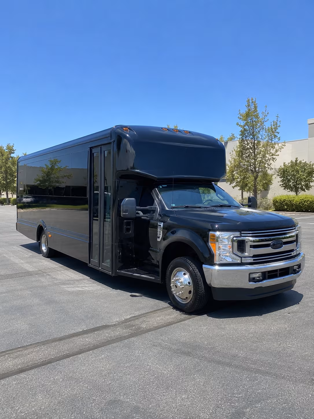 party buses and minibuses for music farm and charleston music hall shows